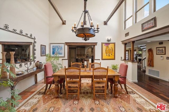 2528 Angelo Drive, Los Angeles, CA 90077