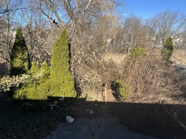 48 Burnett St, Melrose, MA 02176