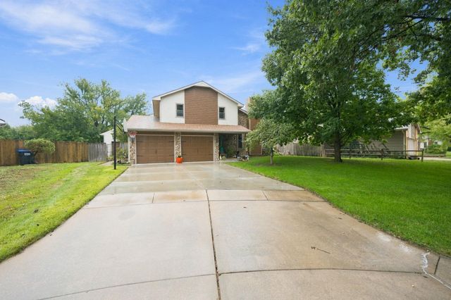 10216 W May Ct, Wichita, KS 67209