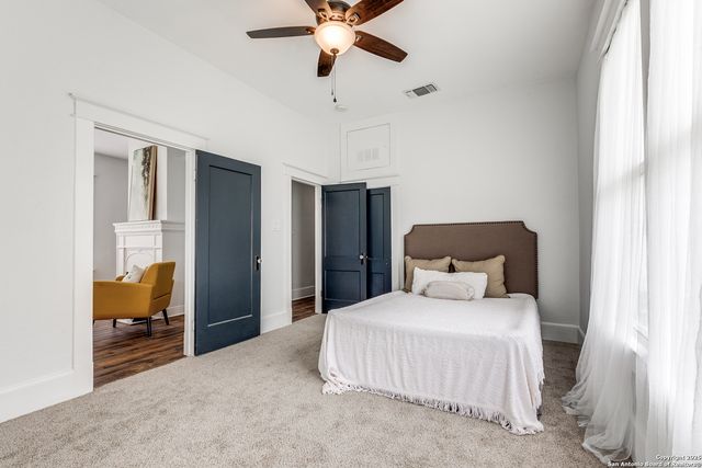 102 beal, San Antonio, TX 78201