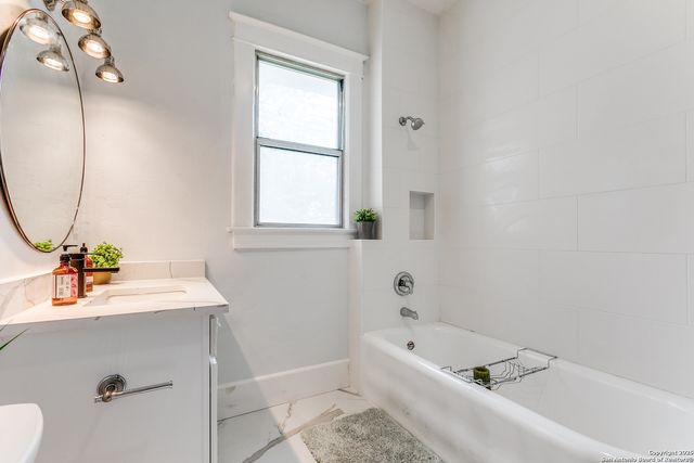 102 beal, San Antonio, TX 78201