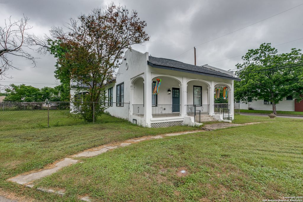 102 beal, San Antonio, TX 78201