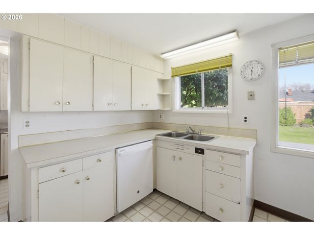 3373 RAWLINS Ave Ne, Salem, OR 97301