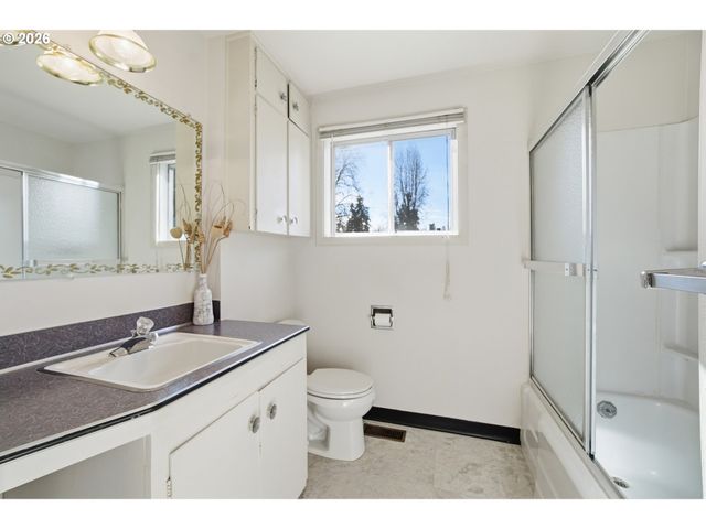 3373 RAWLINS Ave Ne, Salem, OR 97301