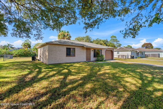 268 Melba Avenue NW, Palm Bay, FL 32907