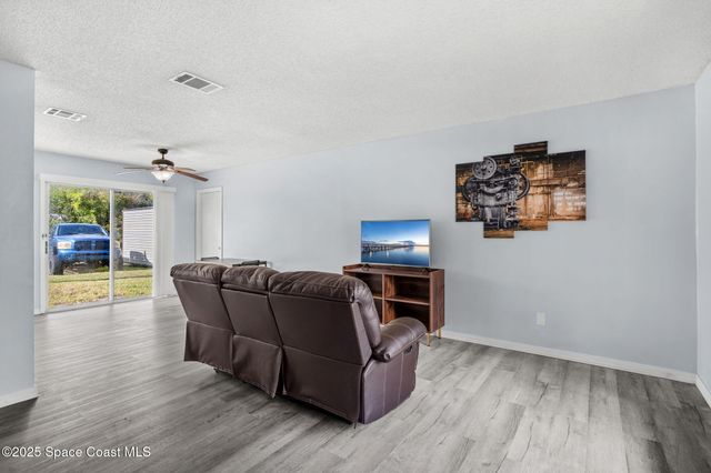 268 Melba Avenue NW, Palm Bay, FL 32907