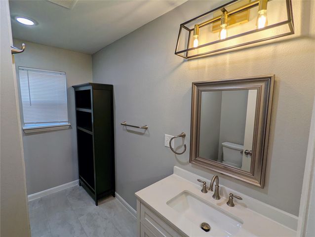 4714 Oakshire Drive 2, Houston, TX 77027