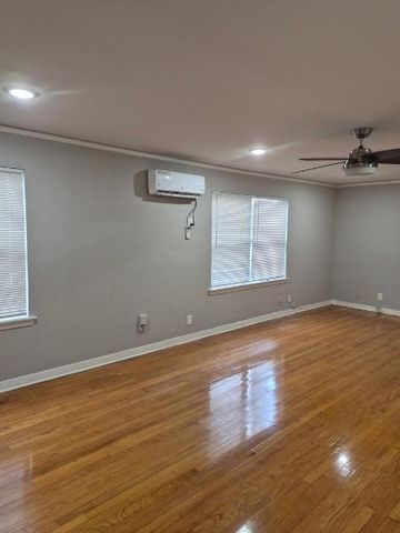 4714 Oakshire Drive 2, Houston, TX 77027