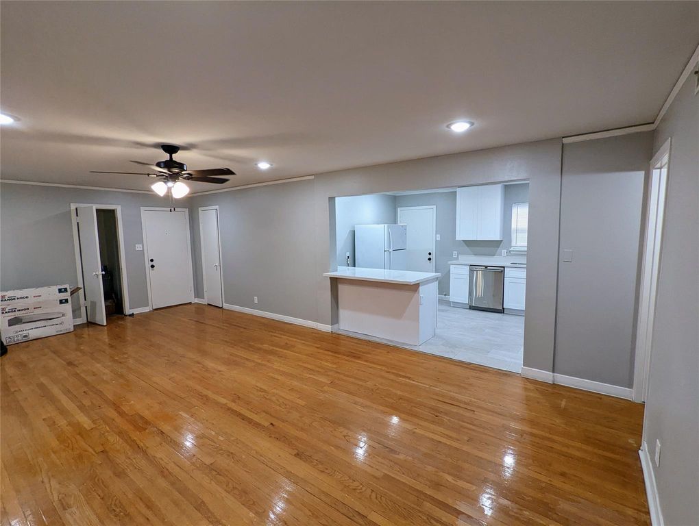 4714 Oakshire Drive 2, Houston, TX 77027