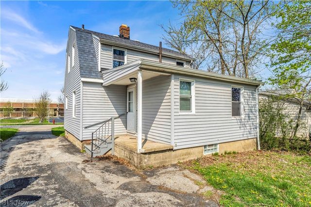 5461 Clement Avenue, Maple Heights, OH 44137