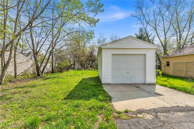 5461 Clement Avenue, Maple Heights, OH 44137