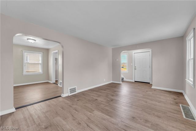 5461 Clement Avenue, Maple Heights, OH 44137