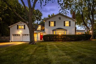 1530 Kaneville Road, Geneva, IL 60134