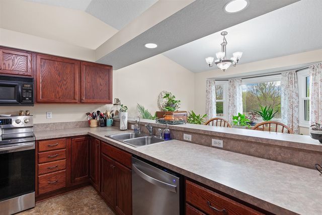 3216 Aspen Trail, Adrian, MI 49221