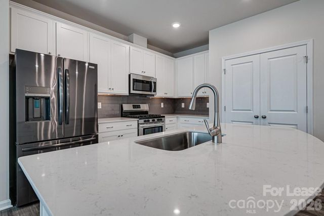 13045 Cottage Crest Lane, Charlotte, NC 28273