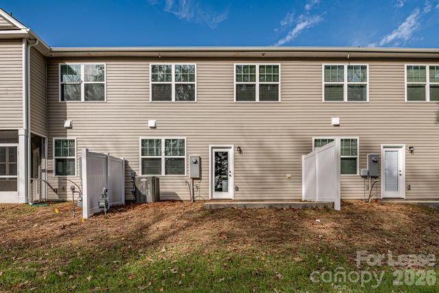 13045 Cottage Crest Lane, Charlotte, NC 28273