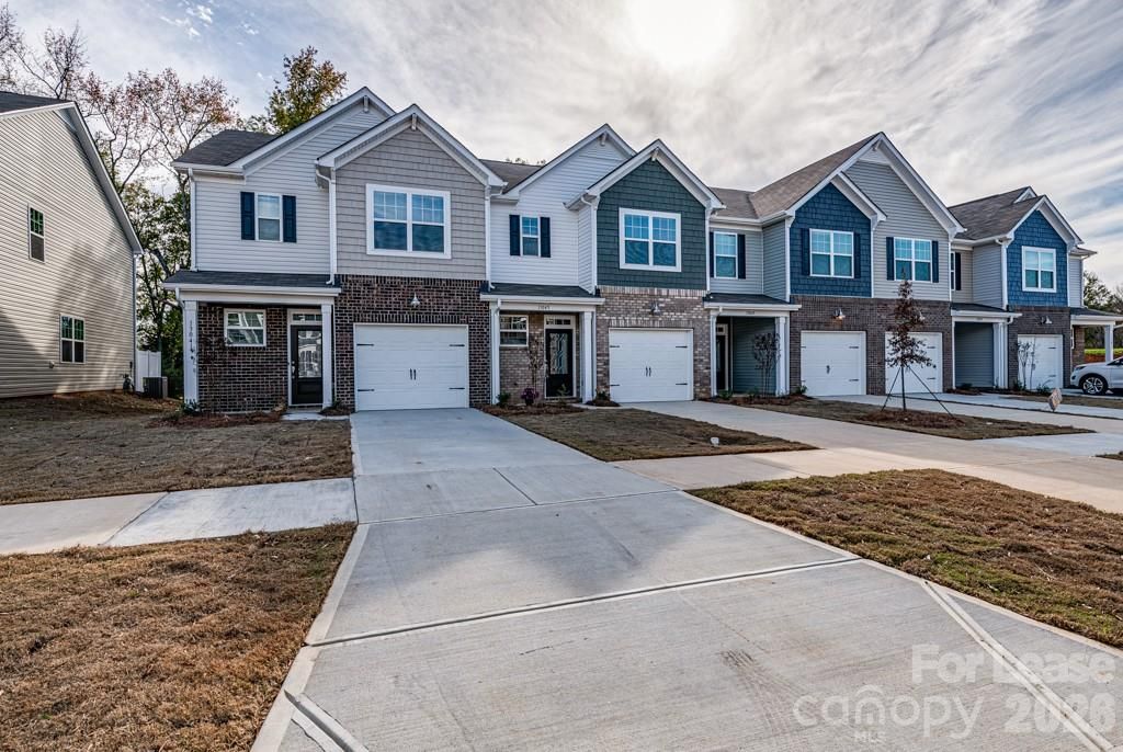 13045 Cottage Crest Lane, Charlotte, NC 28273