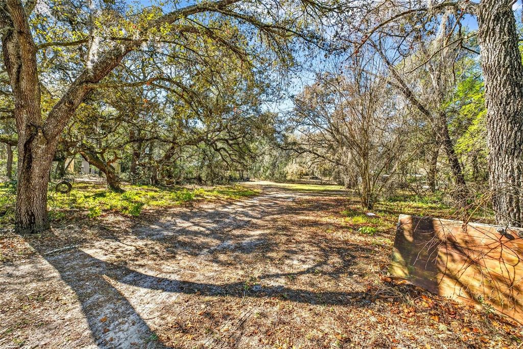 Image 3 of property listing at 16624 HELEN K DRIVE, Spring Hill, FL 34610