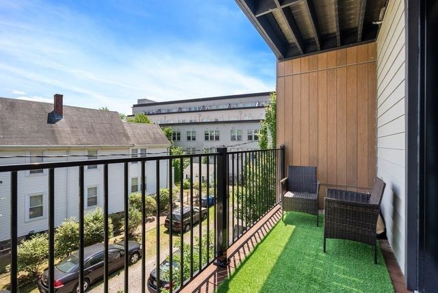 45 Burnett 203, Boston, MA 02130