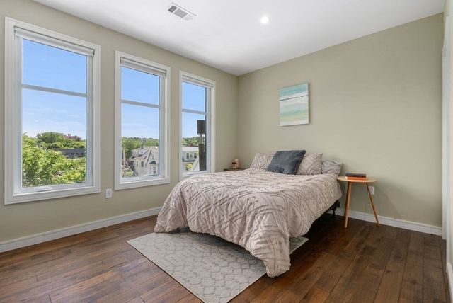 45 Burnett 203, Boston, MA 02130