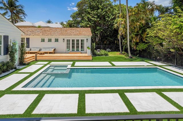 1017 Tamarind Road, Delray Beach, FL 33483