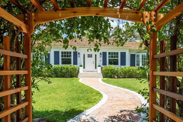 1017 Tamarind Road, Delray Beach, FL 33483
