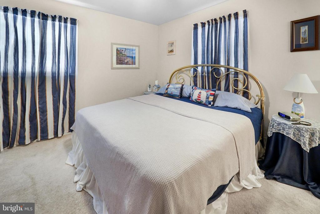 Image 20 of property listing at 9614 CHARLES CT, La Plata, MD 20646