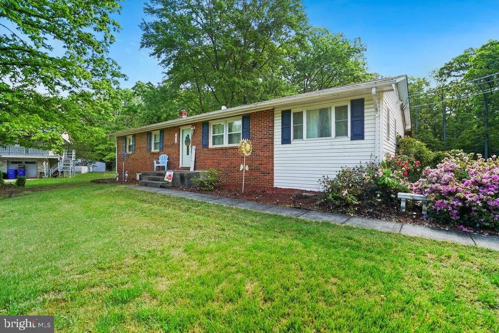 Image 27 of property listing at 9614 CHARLES CT, La Plata, MD 20646