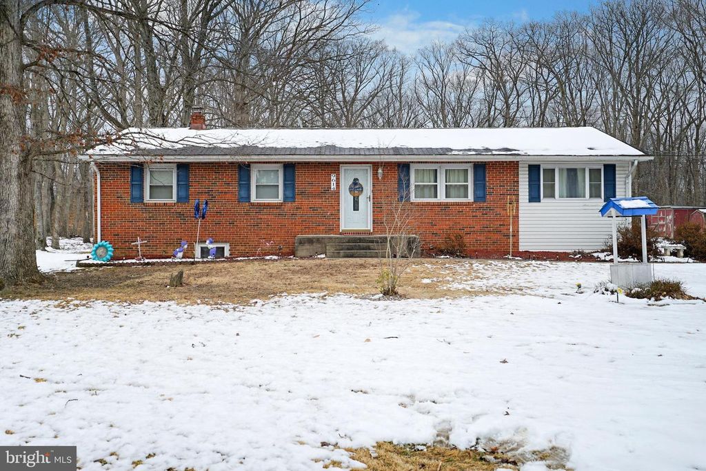 Image 33 of property listing at 9614 CHARLES CT, La Plata, MD 20646