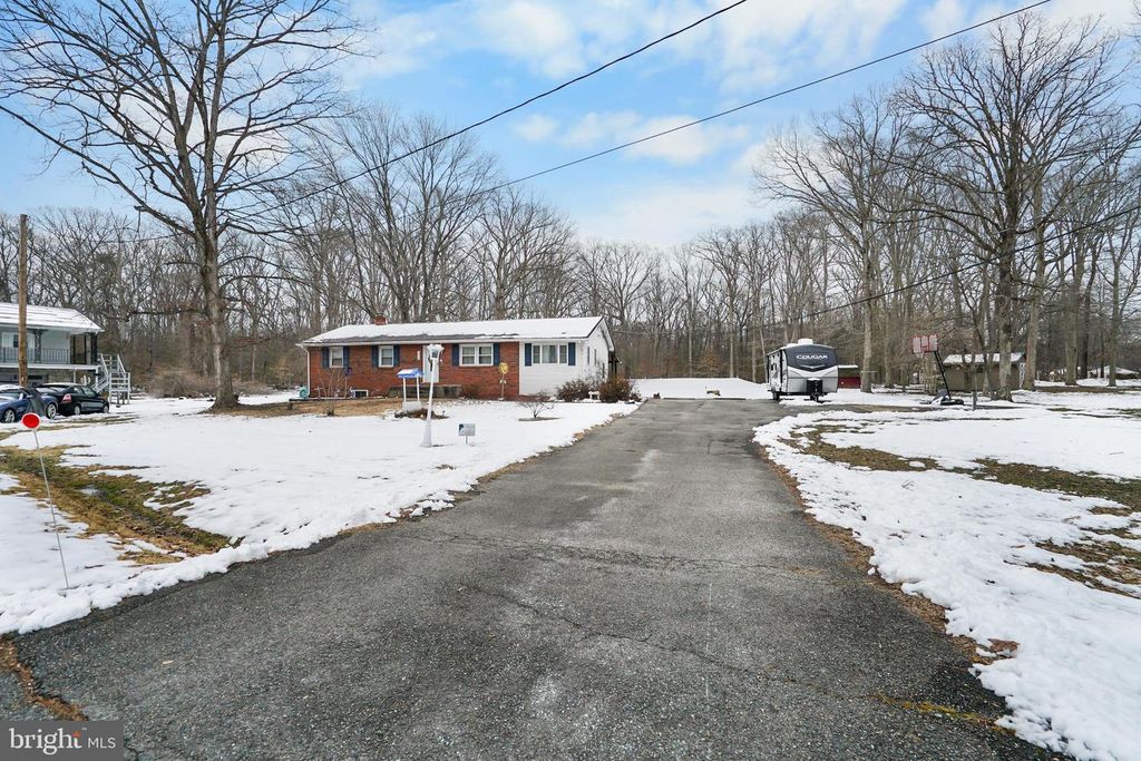 Image 34 of property listing at 9614 CHARLES CT, La Plata, MD 20646