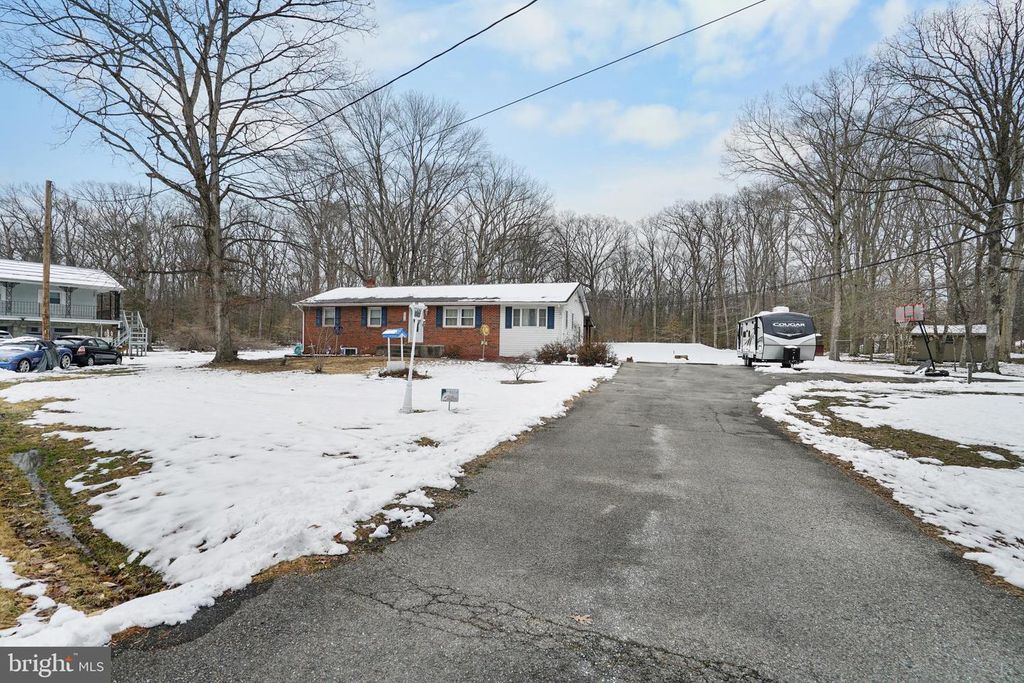 Image 36 of property listing at 9614 CHARLES CT, La Plata, MD 20646