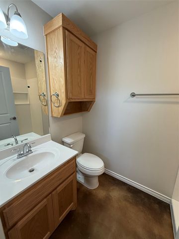 1704 E 3rd ST E 1,2, Lampasas, TX 76550