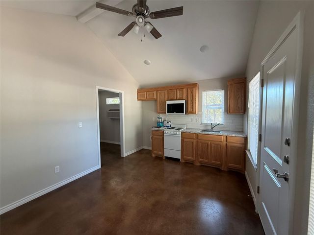 1704 E 3rd ST E 1,2, Lampasas, TX 76550