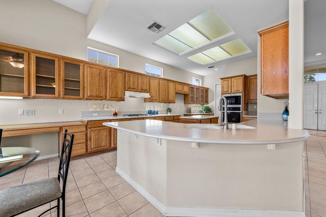 816 Dragonfly Ct, Roseville, CA 95747