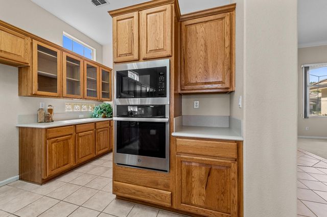 816 Dragonfly Ct, Roseville, CA 95747