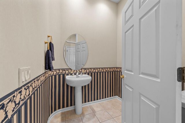 816 Dragonfly Ct, Roseville, CA 95747