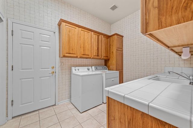 816 Dragonfly Ct, Roseville, CA 95747