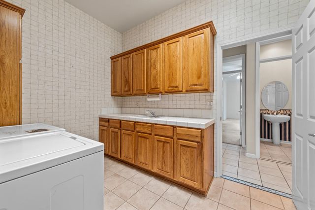 816 Dragonfly Ct, Roseville, CA 95747