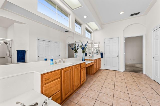 816 Dragonfly Ct, Roseville, CA 95747