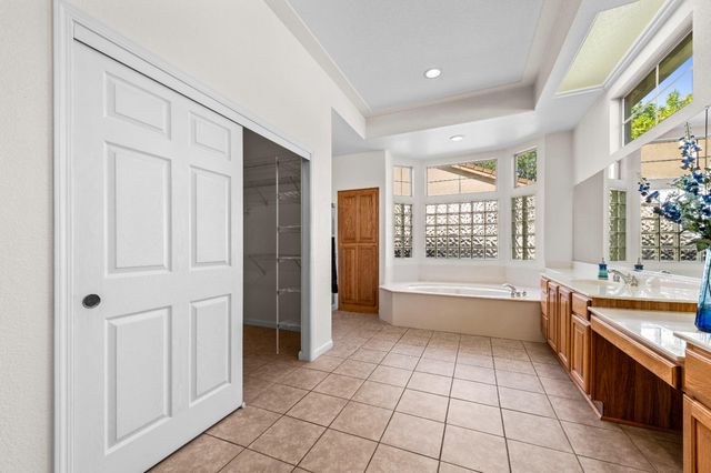 816 Dragonfly Ct, Roseville, CA 95747