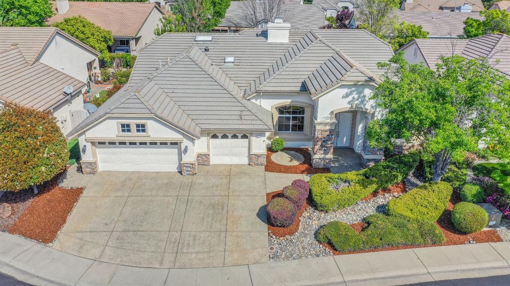 816 Dragonfly Ct, Roseville, CA 95747