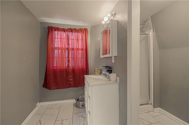 3 Glen Arbor Road, Kansas City, MO 64114