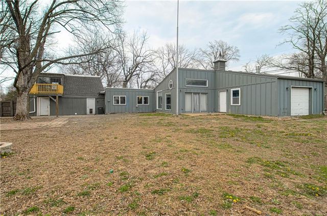 3 Glen Arbor Road, Kansas City, MO 64114