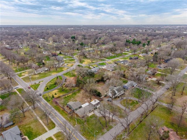 3 Glen Arbor Road, Kansas City, MO 64114