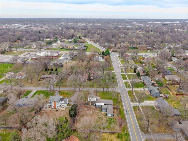 3 Glen Arbor Road, Kansas City, MO 64114
