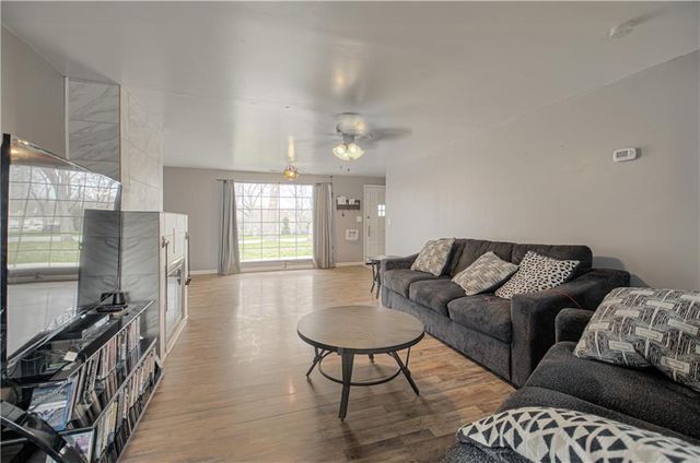 3 Glen Arbor Road, Kansas City, MO 64114