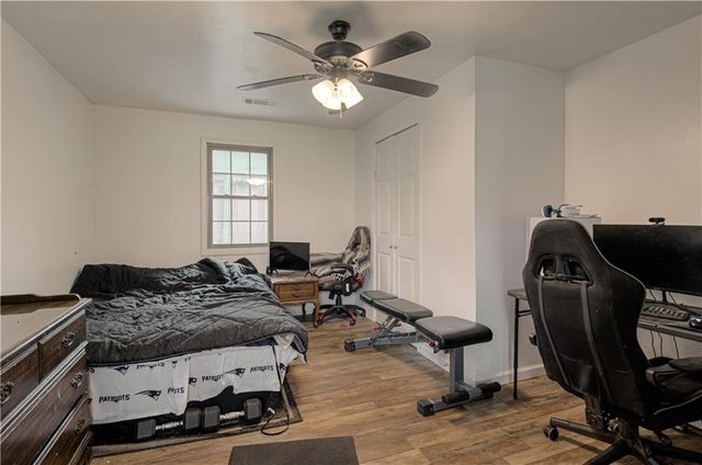 3 Glen Arbor Road, Kansas City, MO 64114