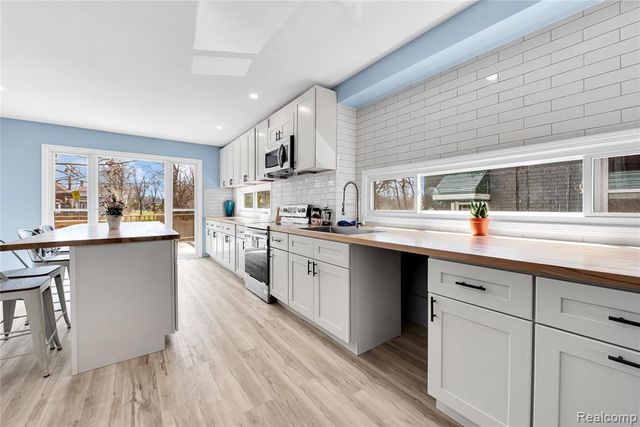 2533 Virginia Park Street, Detroit, MI 48206