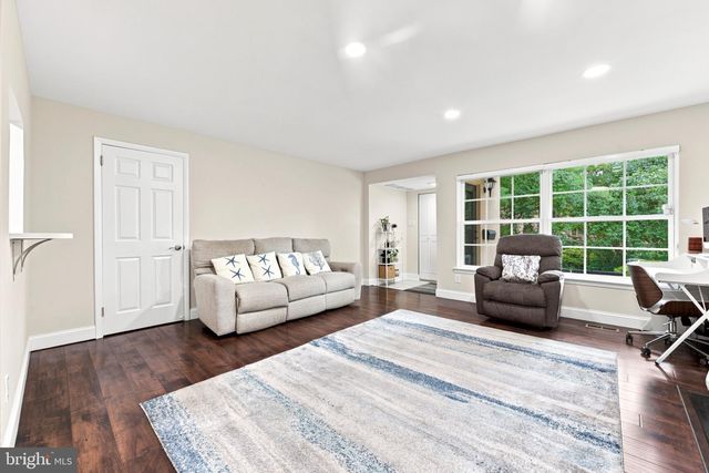 514 OLD FORGE XING, Devon, PA 19333