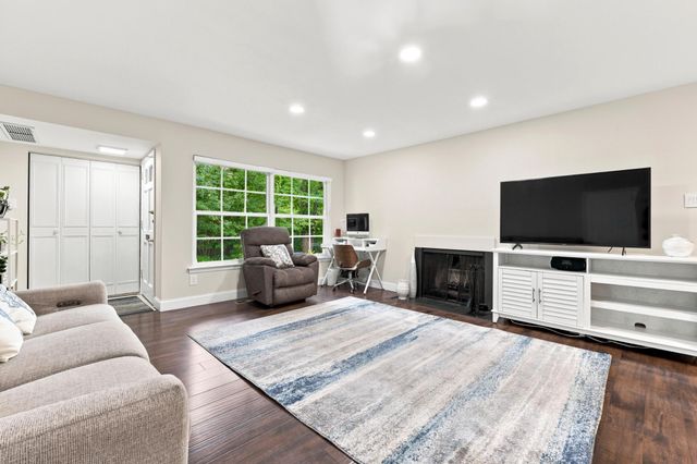 514 OLD FORGE XING, Devon, PA 19333